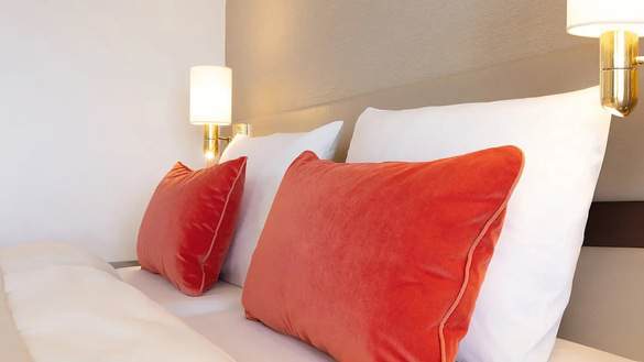 Hapag-Lloyd Cruises Ms Europa Veranda Suite Bedroom 2.jpg